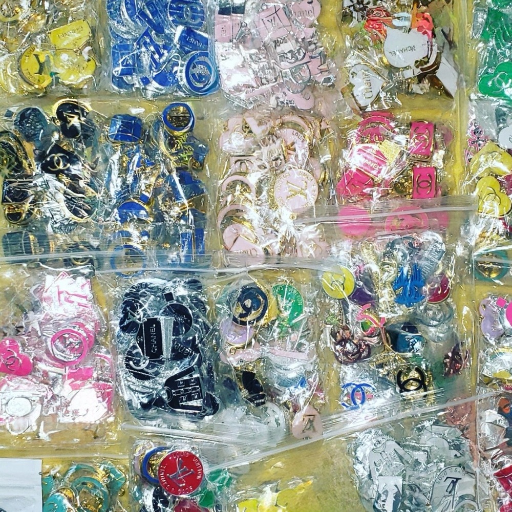 100 Wholesale mixed diy charms designer logo